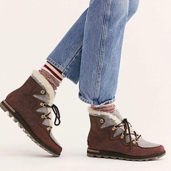sorel harlow lace bootie
